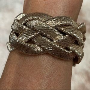 Costume magnetic Blush bracelet